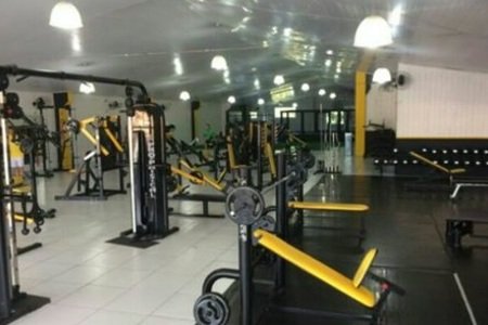 Gold's Gym Academia