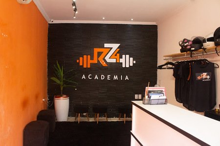Rz4 Academia