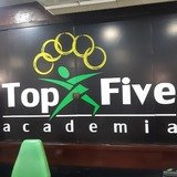 Academia Top Five - logo